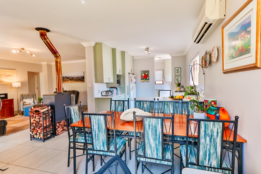 4 Bedroom Property for Sale in The Coves North West